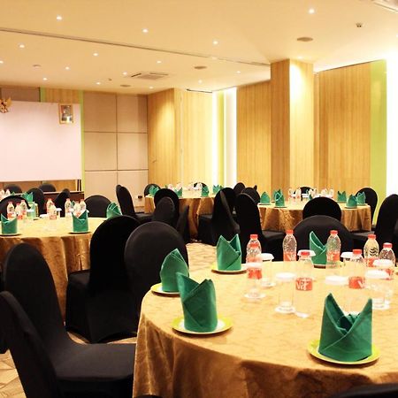 Zest Parang Raja Solo By Swiss-Belhotel International Bonorejo Exteriér fotografie